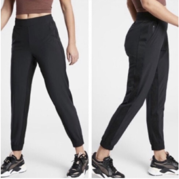 Athleta Pants - Athleta Brooklyn Textured Jogger Size 2P